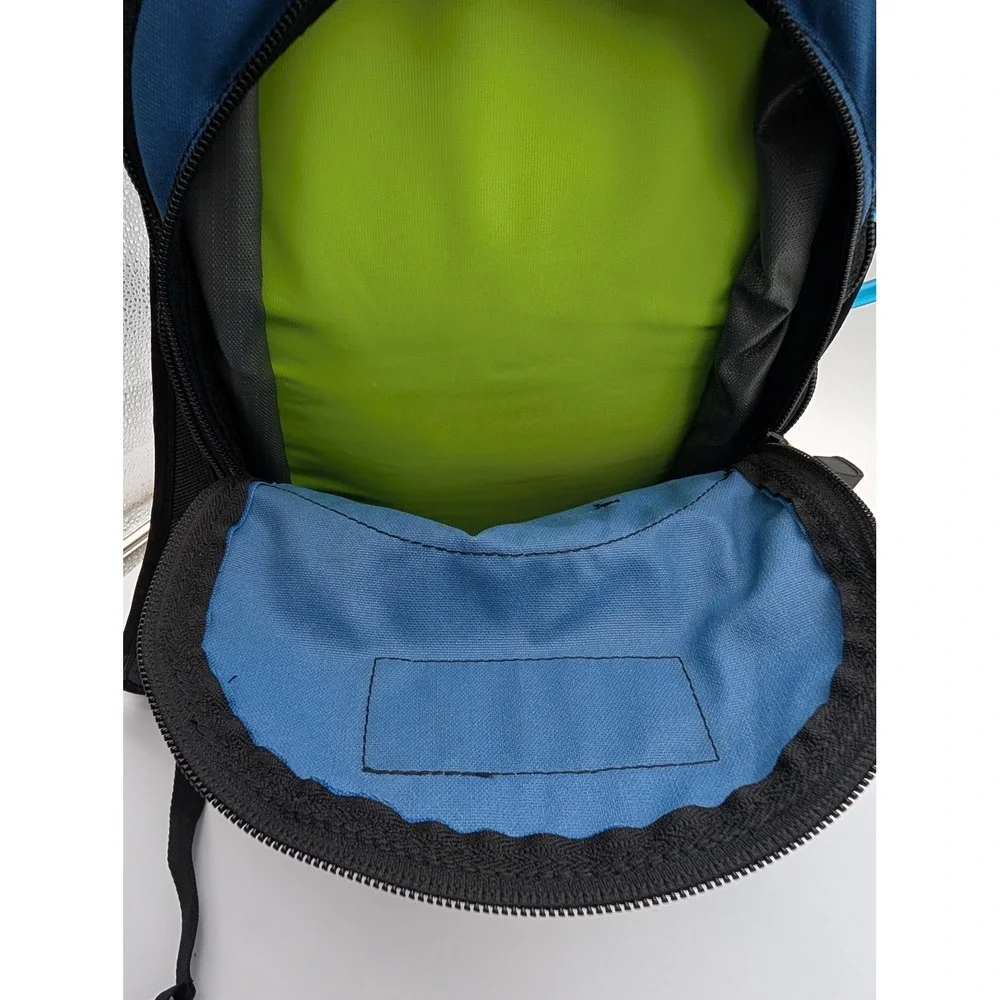 CamelBak Blowfish Hydration Backpack Blue Black Hiking Biking Pack with Bladder